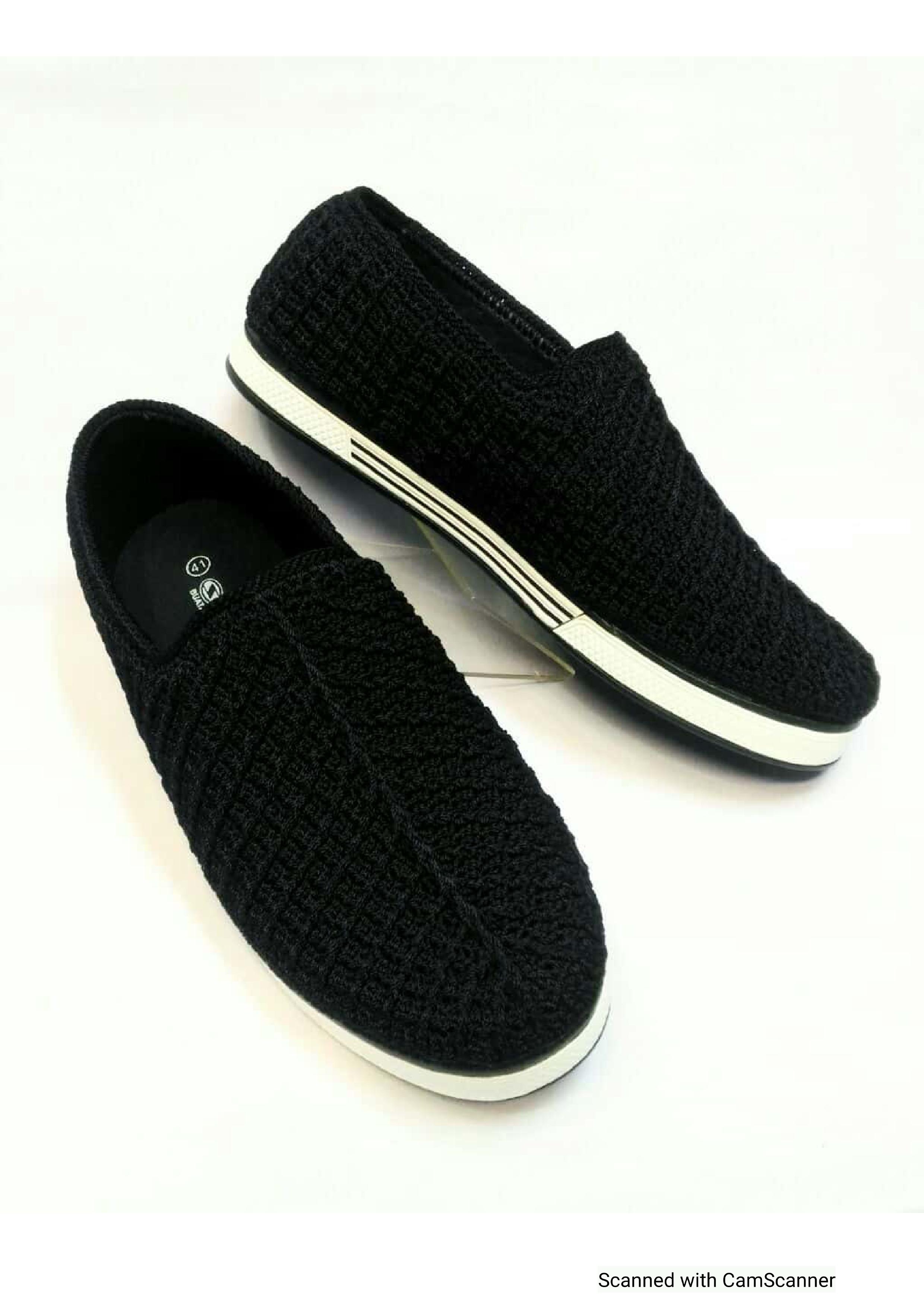 Sepatu Rajut Pria