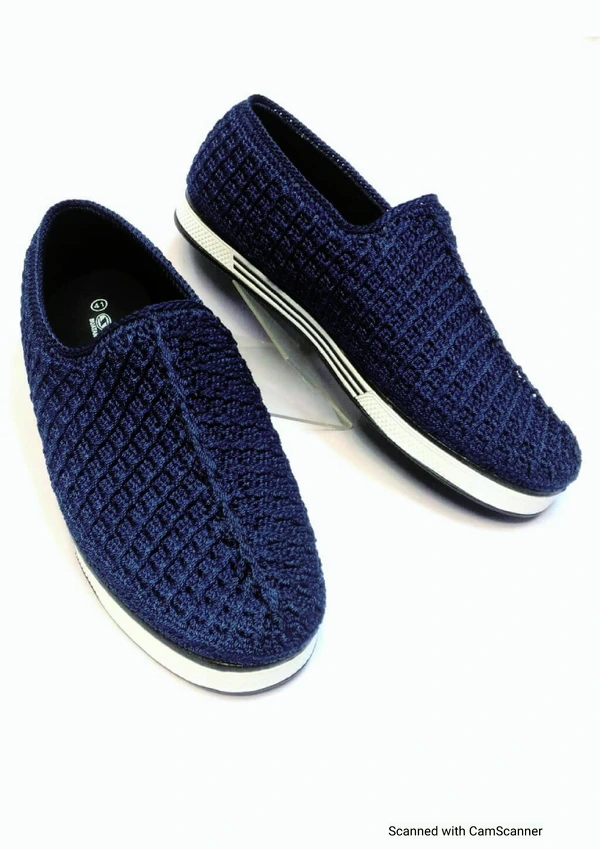 Sepatu Rajut Pria