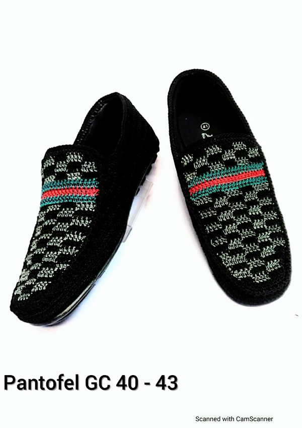 Sepatu Rajut Pria