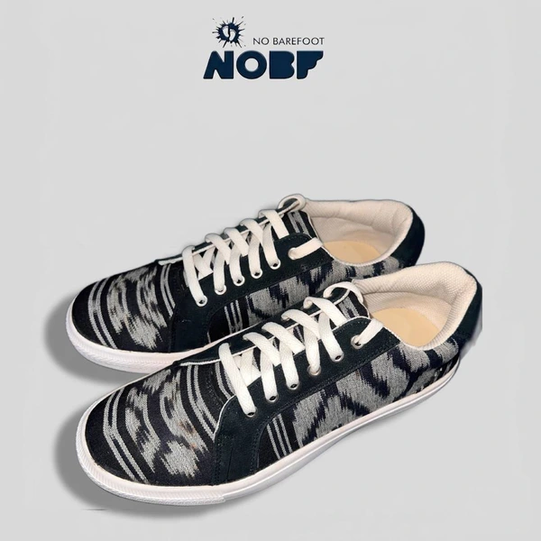 Sepatu Pria Noir Heritage – Hitam Motif | Knitted Textile Breathable | Stylish & Nyaman