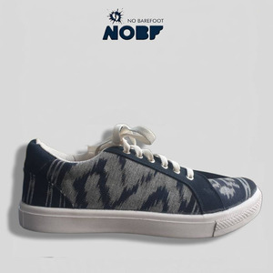 Sepatu Pria Noir Heritage – Hitam Motif | Knitted Textile Breathable | Stylish & Nyaman