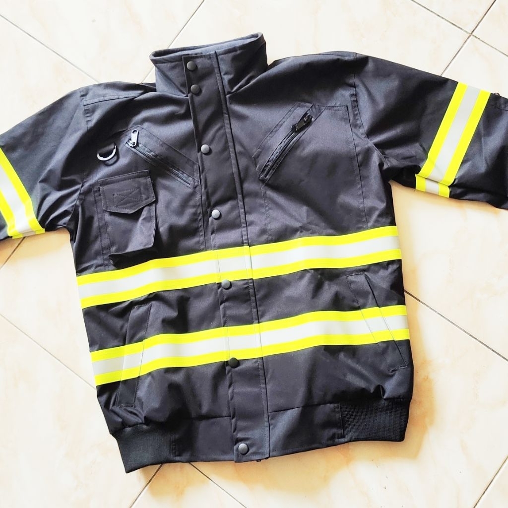 OTRAHUM Black Edition Jaket Bomber Safety Hi-Vis High Visibility Reflectif Scothlite Hifiz Bahan Taslan Waterproof Windproof untuk Tambang Mining Engineer Teknisi Tentara Security Tactical Steward Patwal Riding