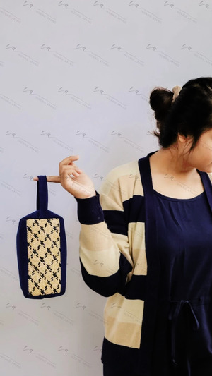 DAUN POUCH DENISE