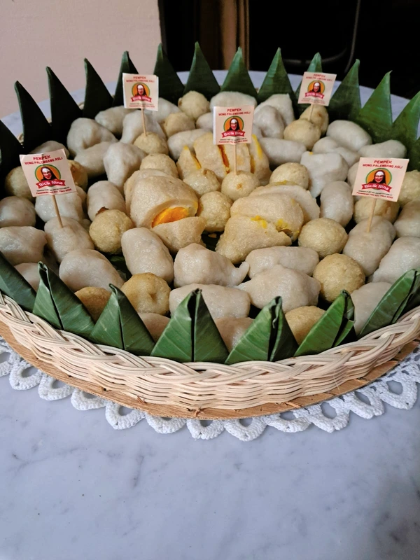 Pempek Paketan