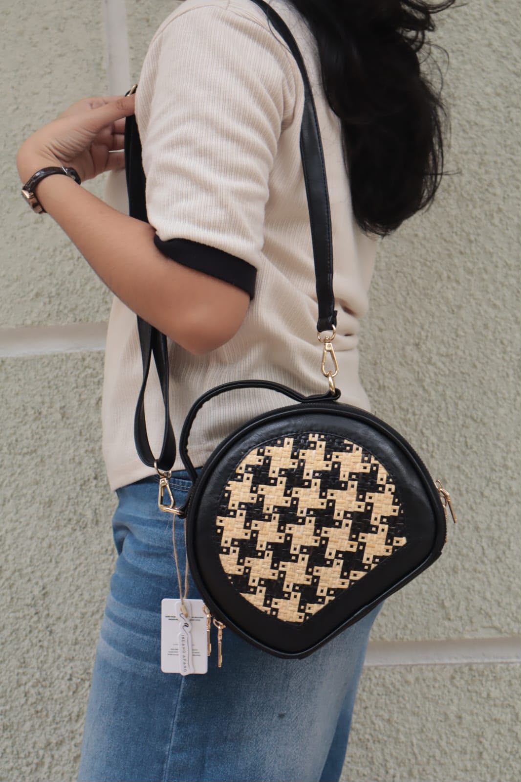 DAISY SLINGBAG SYN