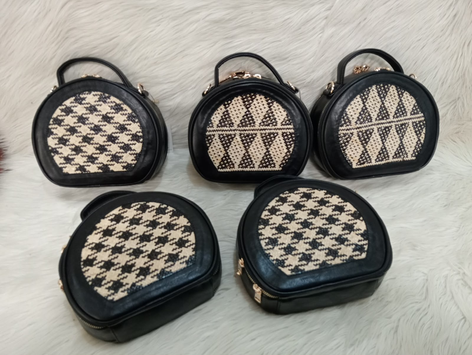 DAISY SLINGBAG SYN