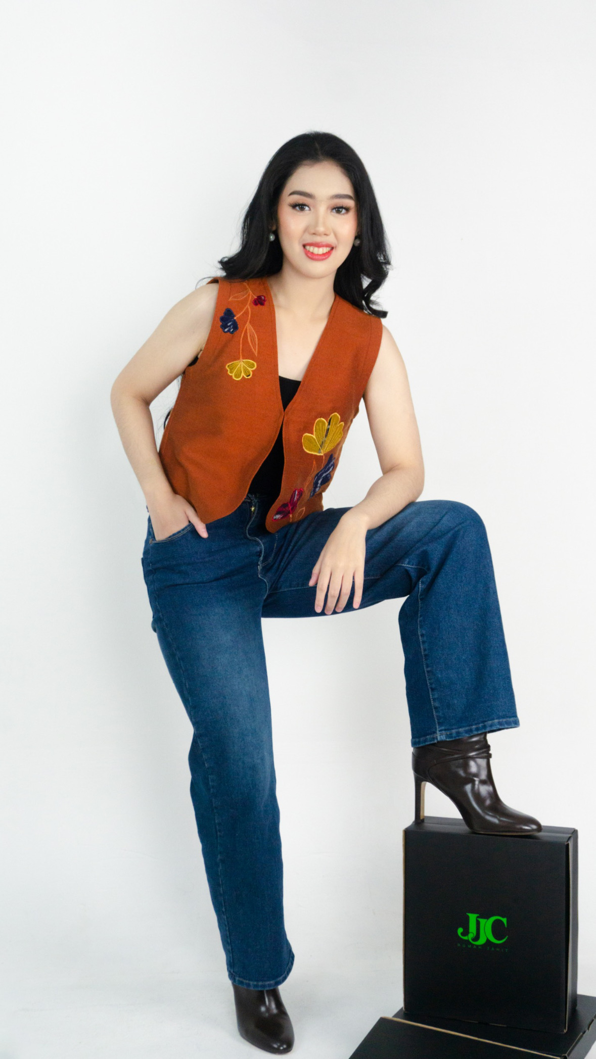 JJC - Diana Vest