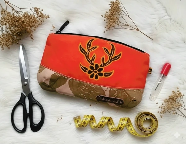 Dya pouch
