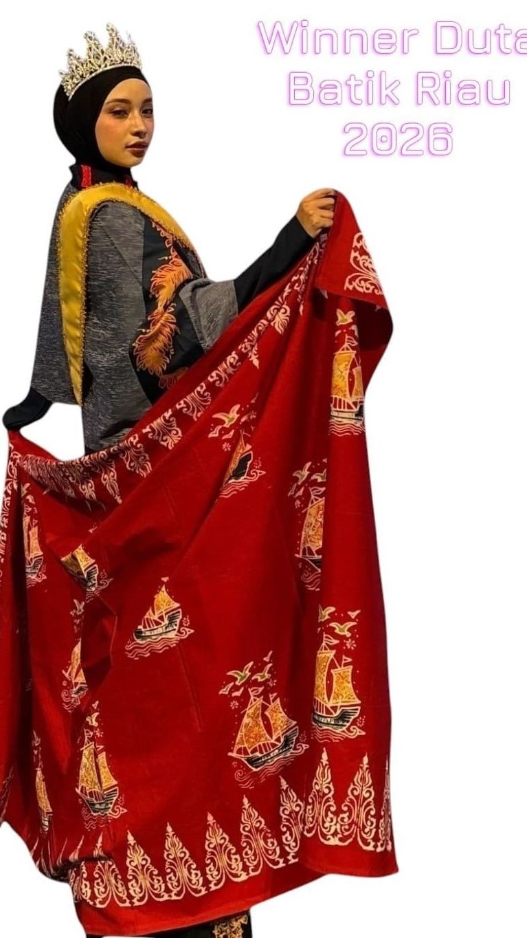Kain Batik Motif Kapal Tugu Mundam