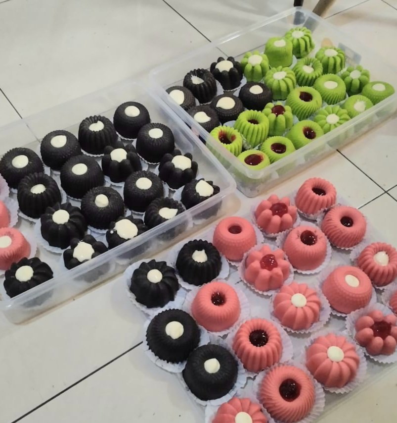 Bolu Ketan Strawberry