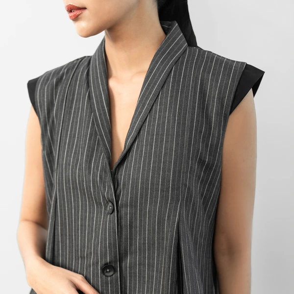 Sae. Rhea Vest Dark Grey Pinstripe - Vest Wanita Premium Tanpa Lengan - Office Look Smart Casual SM - LXL