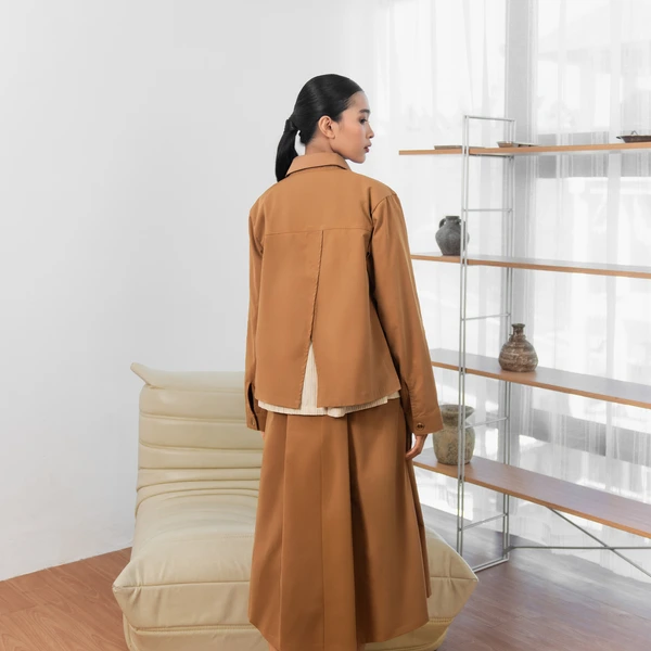 Sae. Isla Jacket Reversible Camel Brown Putih Stripe - Jaket Wanita 2-in-1 - Smart Casual Workwear S/M - L/XL