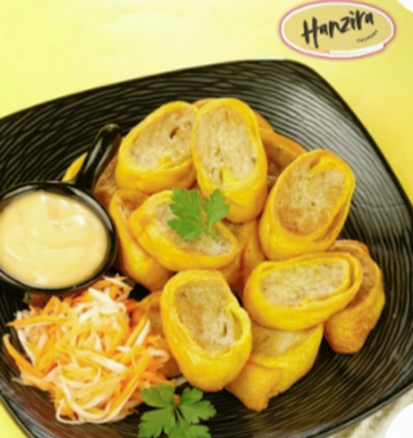 Hanzira Chicken Egg Roll Frozen