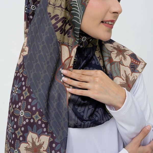 Deenha Hijab Batik Parang Abu Abu Segiempat Lasercut Voal Premium