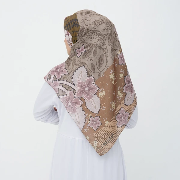 Deenha Hijab Batik Parang Coklat Segiempat Lasercut Voal Premium