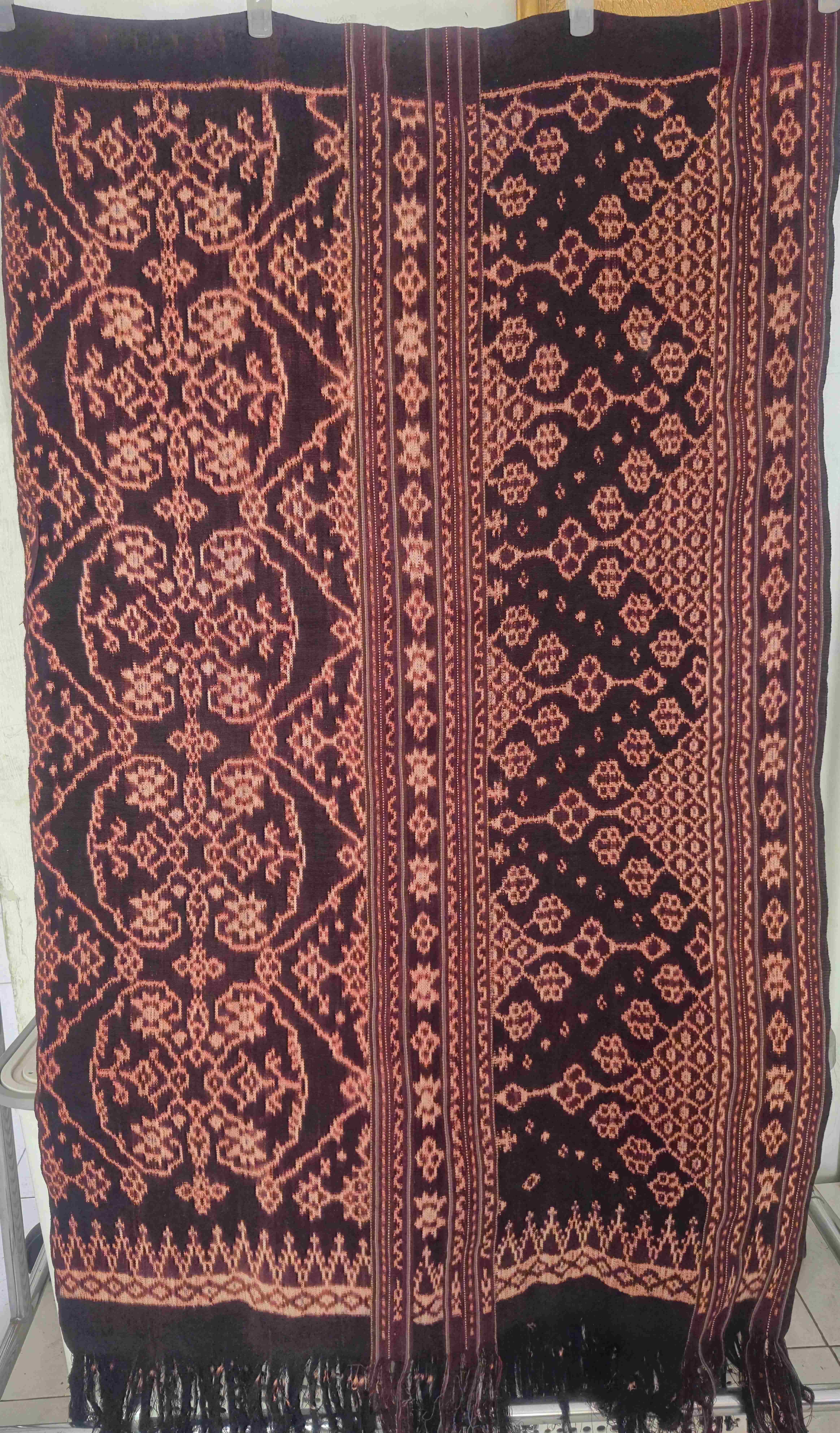 Kain Tenun Ikat Klasik Sikka