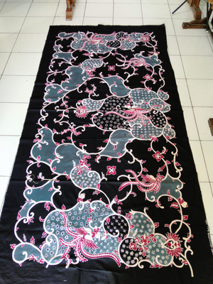 batik motif flora dan fauna