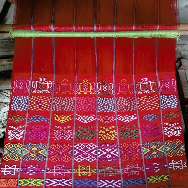 Selimut Talik Mandeu Merah