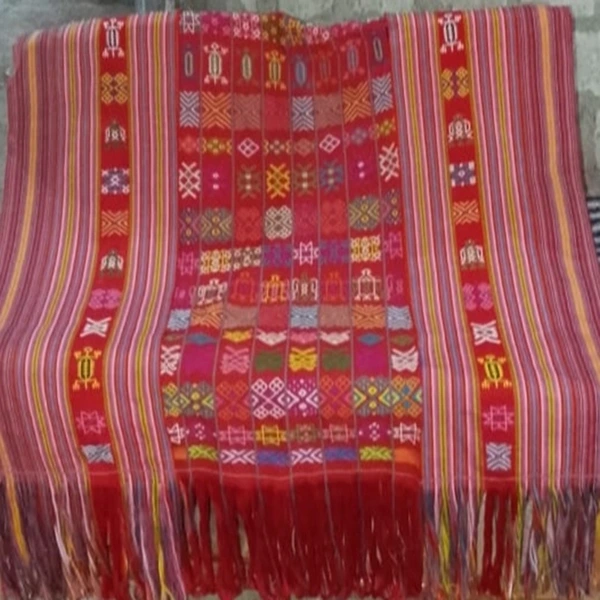 Selimut Talik Mandeu Merah