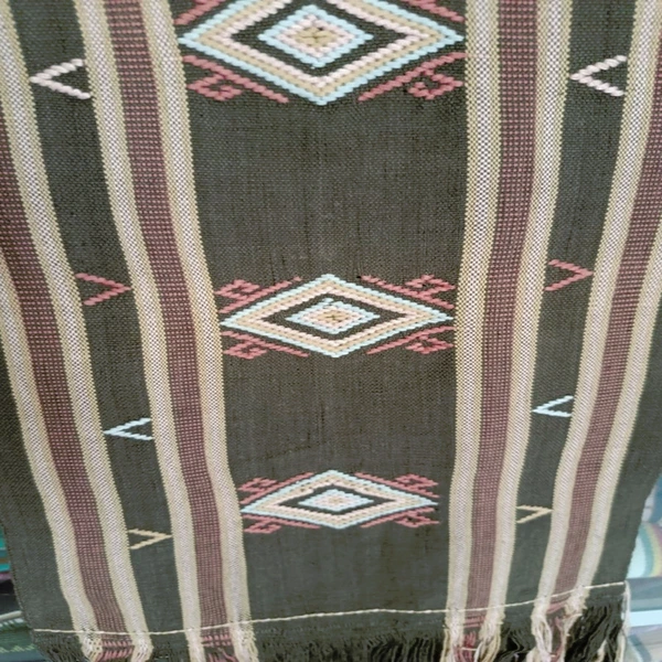 Warlami Selendang Buna
