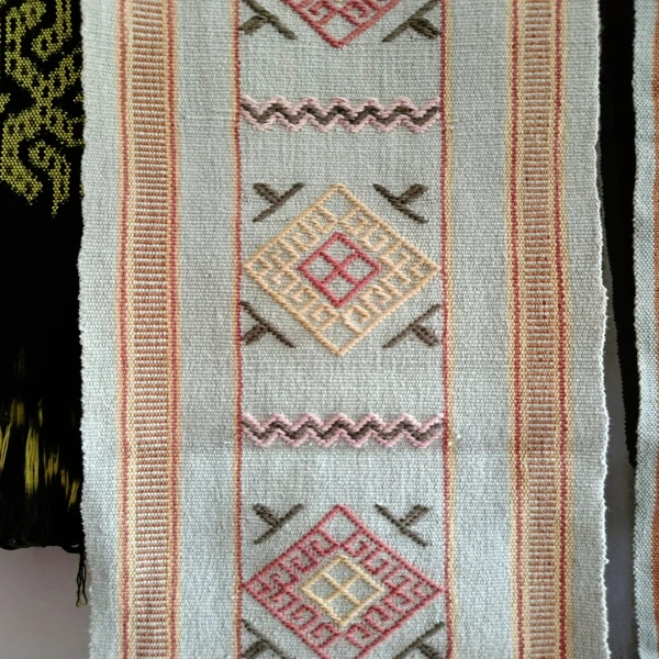 Warlami Selendang Buna