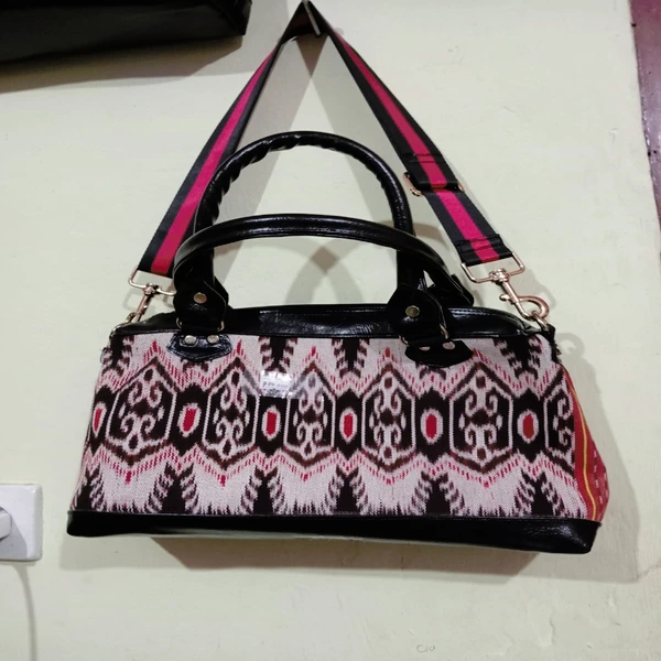 Tas Tenun Wanita