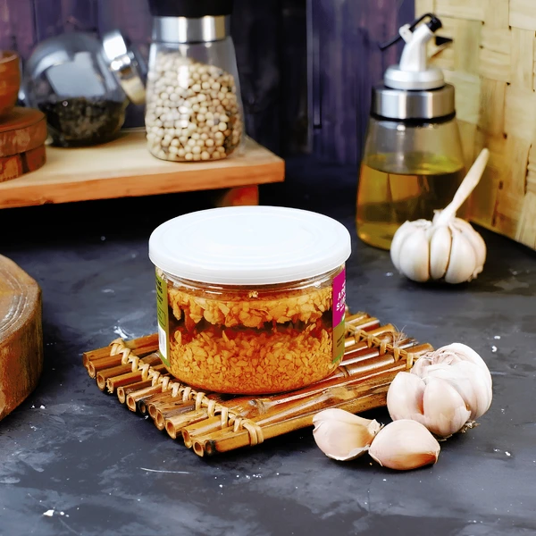 MINYAK BAWANG PUTIH CINCANG GORENG KATING ASLI PREMIUM WUENAK NETTO 190 G BRUTO 225 G