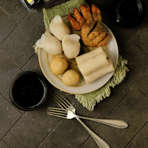Pempek Campur Dapur Mami Nita
