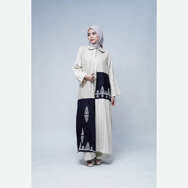 Abaya Latifah