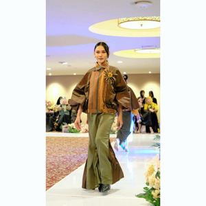 Rasyida Alam - Navara Outer
