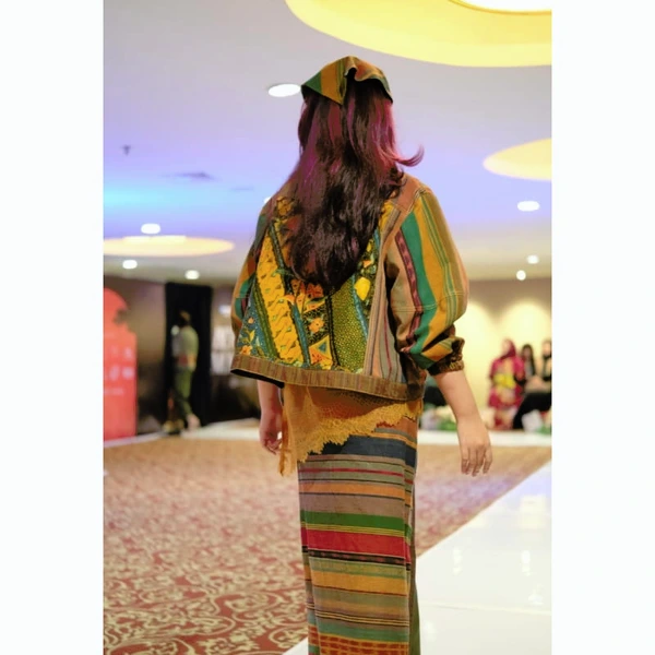 Rasyida Alam - Nalika Outer