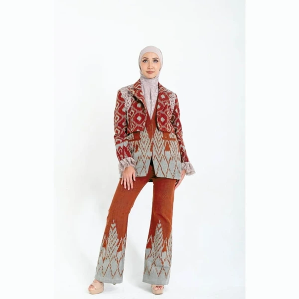 Rasyida Alam - Ravisha Blazer