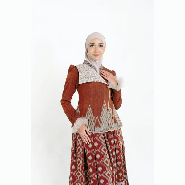 Rasyida Alam - Rhelya Blazer