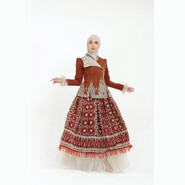 Rasyida Alam - Rhelya Blazer
