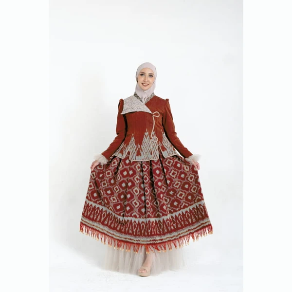 Rasyida Alam - Rhelya Blazer