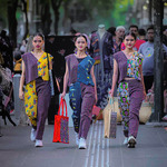 VEST LURIK PEREMPUAN BERKEBAYA