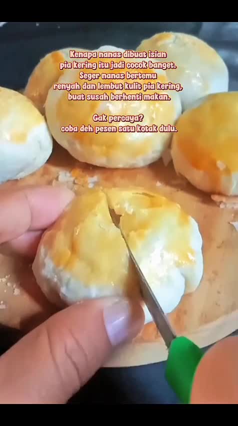 Pia Kering Nanas. 1 box isi 8 pcs.