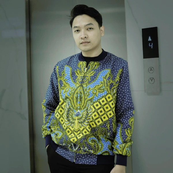 Jaket Bomber Batik Tulis Unisex Motif Beras Tumpah