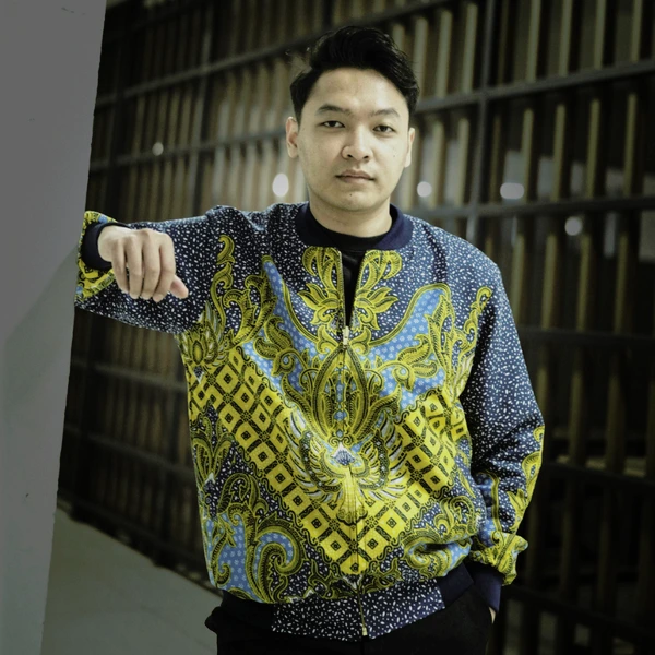 Jaket Bomber Batik Tulis Unisex Motif Beras Tumpah