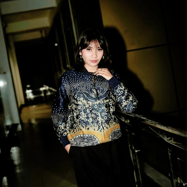 Jaket Bomber Batik Unisex Motif Mandala Biru