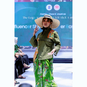 Rasyida Alam - Blus Satvi