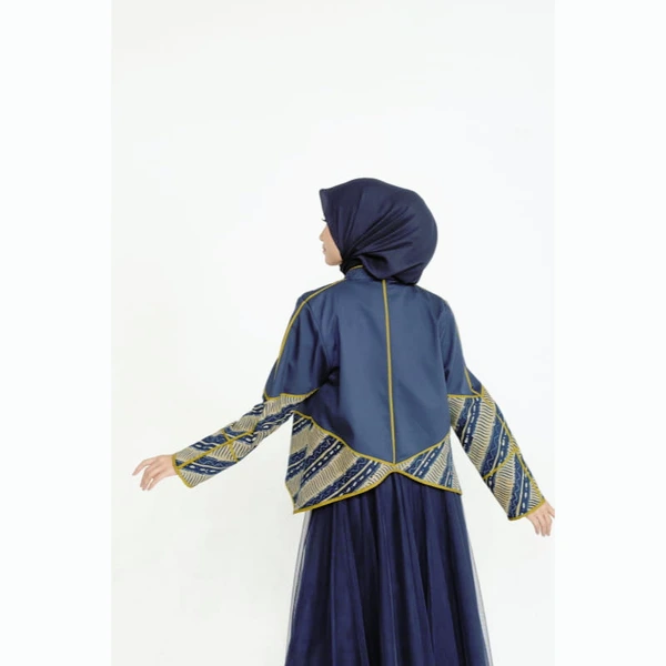 Rasyida Alam - Blus Sashi