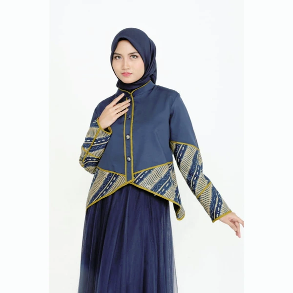 Rasyida Alam - Blus Sashi
