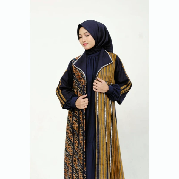 Rasyida Alam - Dhanaada Outer