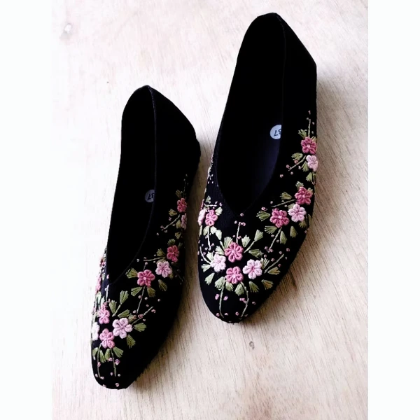 Sepatu wanita sulam 300 gram