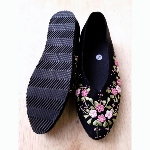 Sepatu wanita sulam 300 gram