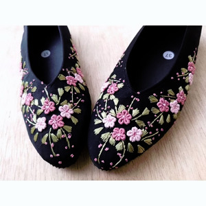 Sepatu wanita sulam 300 gram