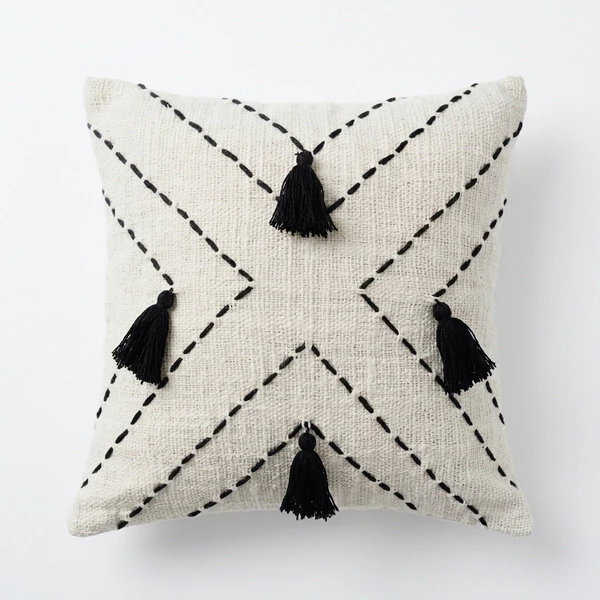 Cushion Garis X Benang Emas Tumanggal