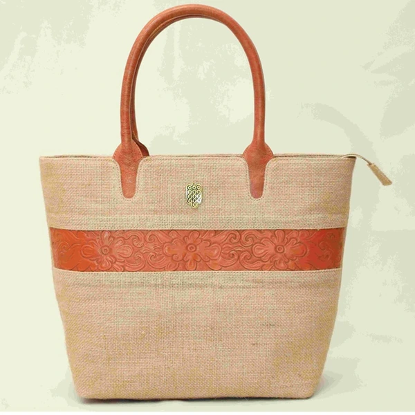 EconiQ Akusara Tote Bag
