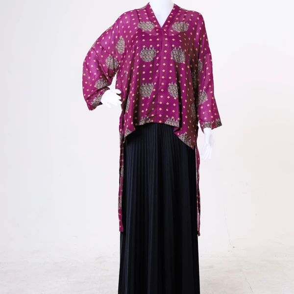 SEKAR BEKSA ASYMMETRIC BLOUSE | UNGU